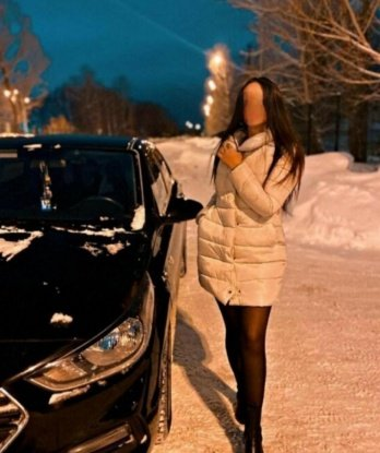 Живу в Москве, и готова дарить тебе незабываемые моменты нашей встречи. У меня есть фото, чтобы ты мог увидеть, насколько прекрасна я. В моих услугах включено все, что только пожелаешь: классический секс, оральные ласки, массаж и многое другое. Со мной ты обретешь полный релакс и наслаждение. Не веришь? Посмотри отзывы моих довольных клиентов и убедись сам. Доверься моим опытным рукам и проведи незабываемое время в Москве. Жду тебя, чтобы сделать наши фантазии реальностью. 💋 Полина